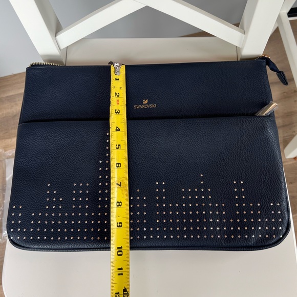 Swarovski NY City Skyline 16” Lap Top Case Brand New - Picture 6 of 8